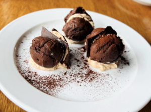 Tiramisu Whoopie Pie